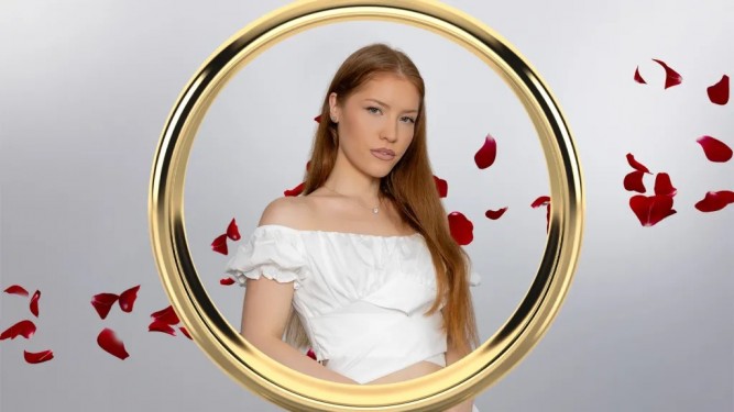 Елена Петрова