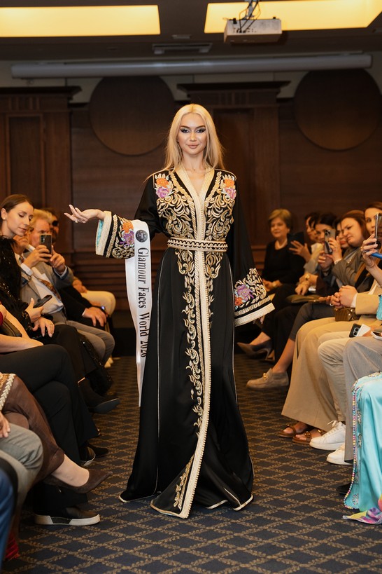 •	Участнички в Glamour Faces World 2026 на мароканска вечер 
