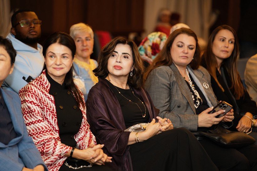 •	Дипломати и специални гости на Кафтаненото ревю в София 