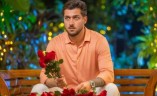 Преди финала на „Ергенът“: Васил се появи с избраницата си в столичен клуб!